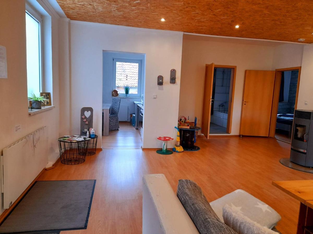 Willkommen In Dem Luftkurort Und Kaesestadt Nieheim Rennstrecke 4Km Entfernt Fewo1 Exterior photo